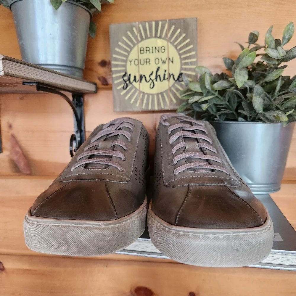 Brother United 💙 NEW Manor St Olive Washed Napa Perf Leather Fashion Sneaker 13